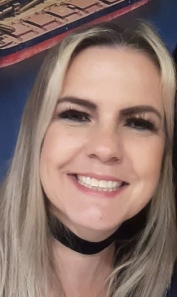 Fabiane Fortes.png